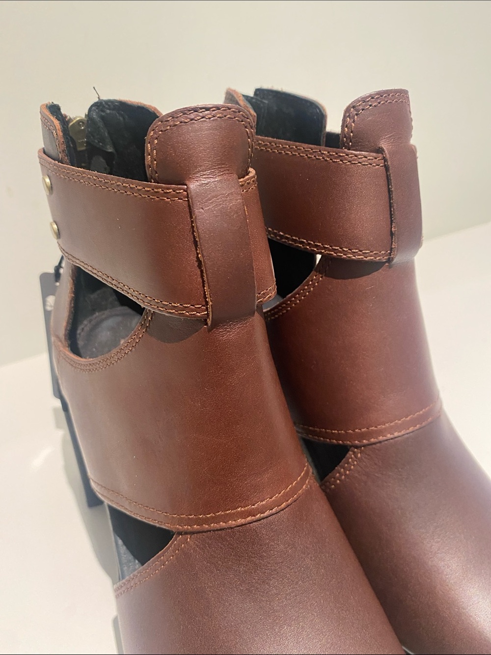 NEW Sorel Platform Shoes With Cut Outs Brown And Black. Size 8. - Picture 12 of 15